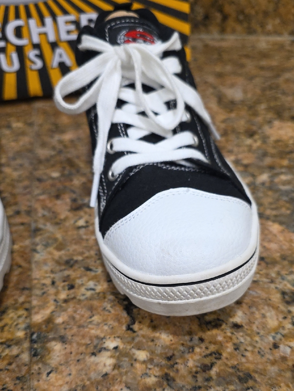 Skechers Roadies True Roots Sneakers - SZ 9 - Picture 4 of 13